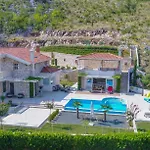 Villa Vand Paradiso *