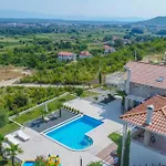 Villa Vand Paradiso
