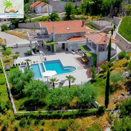 Villa Vand Paradiso *