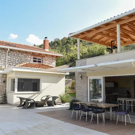 Vand Paradiso Villa Medjugorje